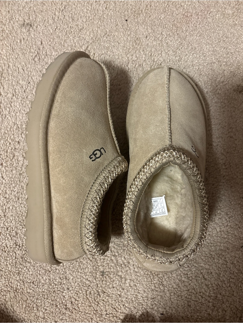 UGG women’s Chestnut Suede Cozy Slip-On Slippers